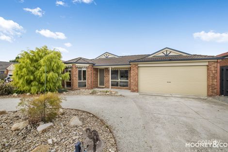 Property photo of 18 Middleham Close Cranbourne West VIC 3977