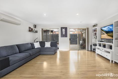 Property photo of 18 Middleham Close Cranbourne West VIC 3977