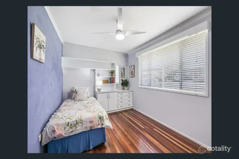 Property photo of 34 Knockator Crescent Centenary Heights QLD 4350
