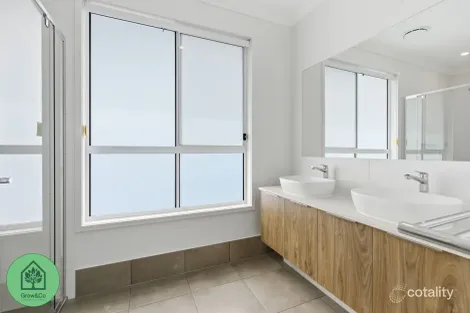 Property photo of 41 Trafford Crescent Heathwood QLD 4110