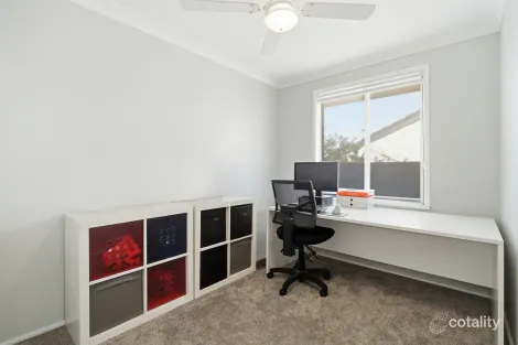 Property photo of 8 Timber Grove Werrington Downs NSW 2747