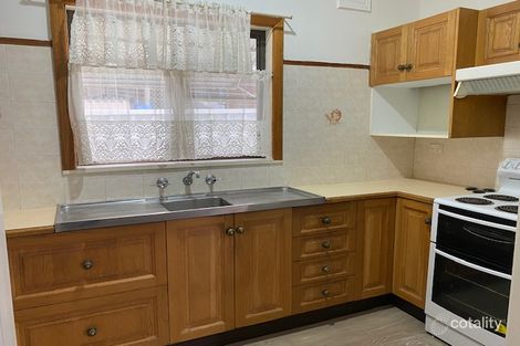 Property photo of 30 Myddleton Avenue Fairfield NSW 2165