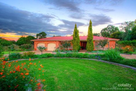 10 Angela Rd, Lake Albert, NSW 2650