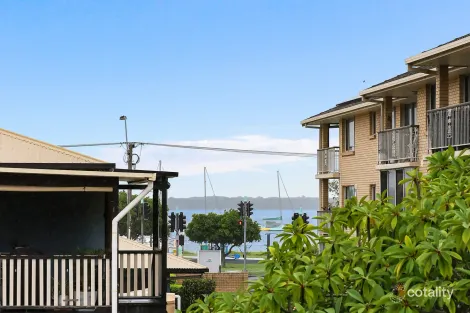 Property photo of 2/6 Vernia Place Biggera Waters QLD 4216