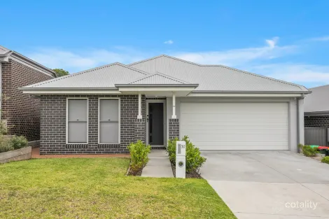 Property photo of 30 Lomandra Crescent Calderwood NSW 2527