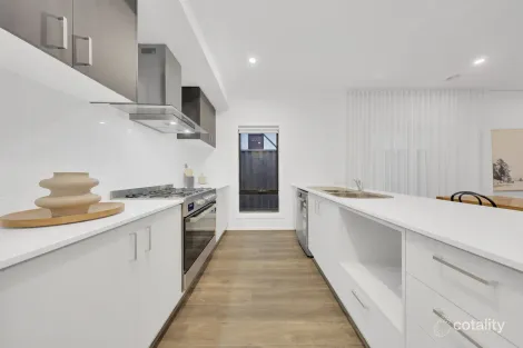 Property photo of 46 Caspian Drive Craigieburn VIC 3064
