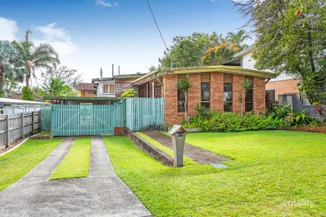 17 Jane St, Southport, QLD 4215