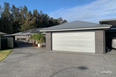 16 Laguna Ct, Black Head, NSW 2430