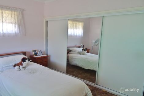 Property photo of 31 Essex Street Wendouree VIC 3355