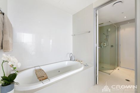 Property photo of 2705/4 Wahroonga Place Surfers Paradise QLD 4217