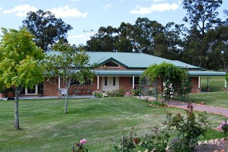 17 Jacaranda Gr, Elrington, NSW 2325