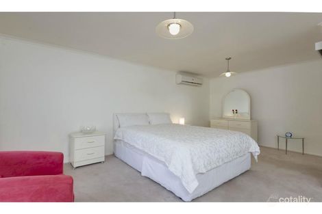 Property photo of 80 Justin Circuit Hampton Park VIC 3976