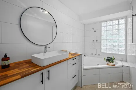 Property photo of 39 Bellbird Crescent Emerald VIC 3782