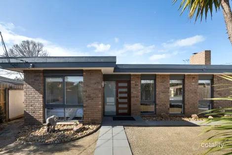 6 CARNOUSTIE CT, FRANKSTON, VIC 3199