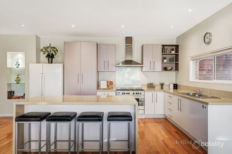 Property photo of 8 Oshannessy Street Nunawading VIC 3131