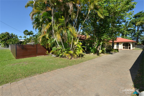 2/3 Redwood St, Whitfield, QLD 4870