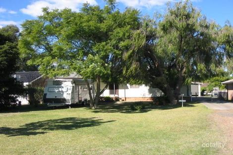 24 Pershing Pl, Tanilba Bay, NSW 2319