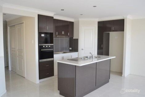 Property photo of 1/7 Sanctuary Drive Cranley QLD 4350