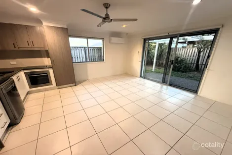 Property photo of 2/28 Esperance Avenue Blacks Beach QLD 4740