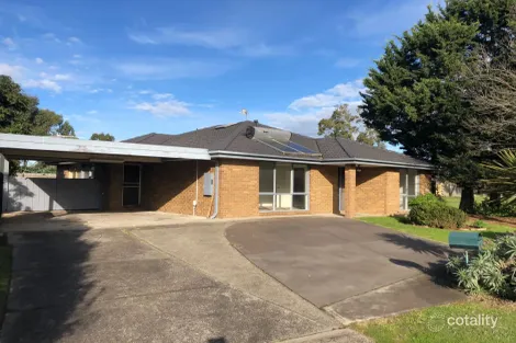 Property photo of 22 Macquarie Court Cranbourne North VIC 3977