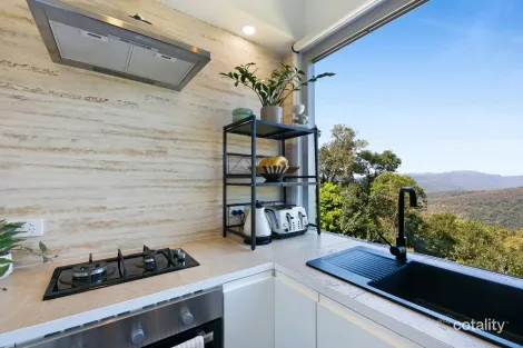 6 PRUNUS CT, BEECHMONT, QLD 4211