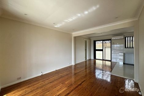 Property photo of 8 Thackeray Close Wetherill Park NSW 2164