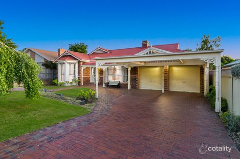 Property photo of 17 Edrington Park Drive Berwick VIC 3806