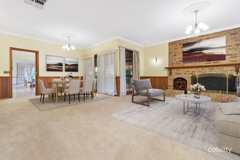 Property photo of 17 Edrington Park Drive Berwick VIC 3806