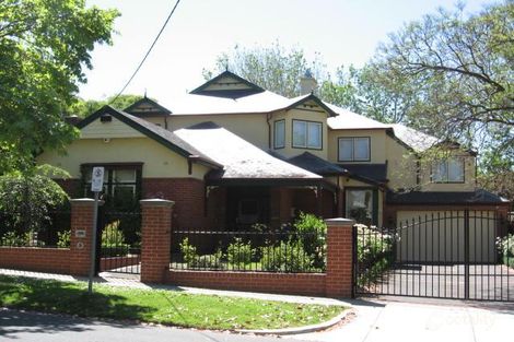 17 Gwenda Ave, Canterbury, VIC 3126