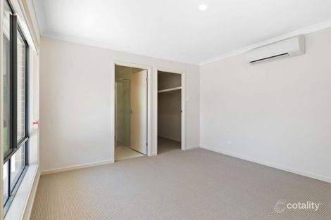 Property photo of 1/50 Bishampton Circuit Logan Reserve QLD 4133