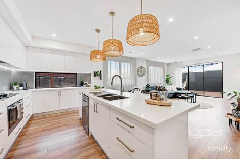 Property photo of 21 Marara Street Craigieburn VIC 3064