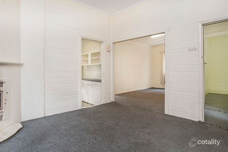 Property photo of 40 Universal Street Eastlakes NSW 2018