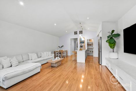Property photo of 10 Rove Lane Doreen VIC 3754