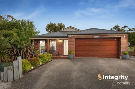 24 Robertson Rd, Kinglake, VIC 3763