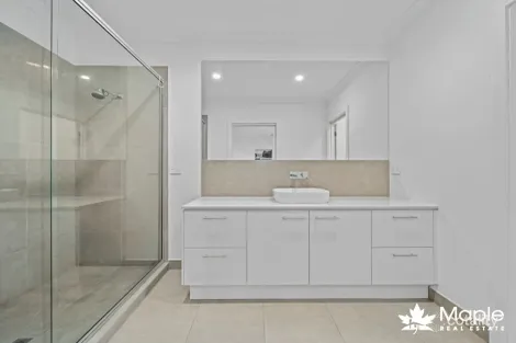 Property photo of 3 Parkhurst Street Mickleham VIC 3064