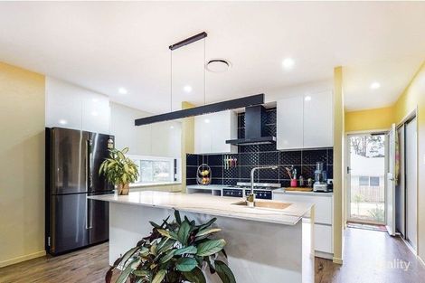 Property photo of 10 Sundowners Court Upper Caboolture QLD 4510