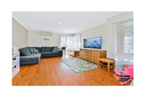 Property photo of 27 Manooka Crescent Bradbury NSW 2560