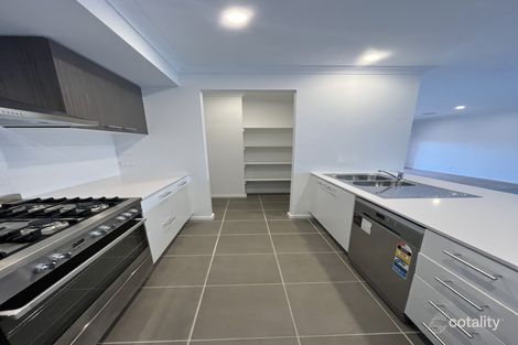 20 Tamworth Dr, Rockbank, VIC 3335