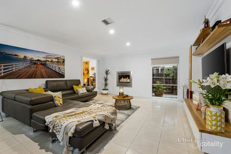 Property photo of 8 Nevada Retreat Bulleen VIC 3105