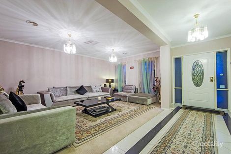 Property photo of 30 Chesterton Avenue Tarneit VIC 3029