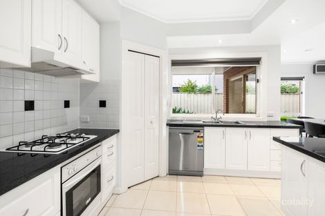 Property photo of 9 Lake View Boulevard Keysborough VIC 3173