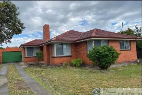 8 Suzanne St, Dandenong, VIC 3175