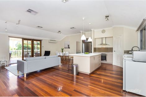 Property photo of 64 Wooloomooloo Road Swan View WA 6056