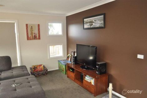 Property photo of 1 Chloe Court Cranbourne West VIC 3977
