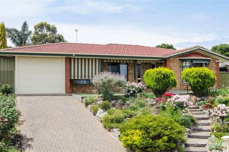 7 Weerab Dr, Hallett Cove, SA 5158
