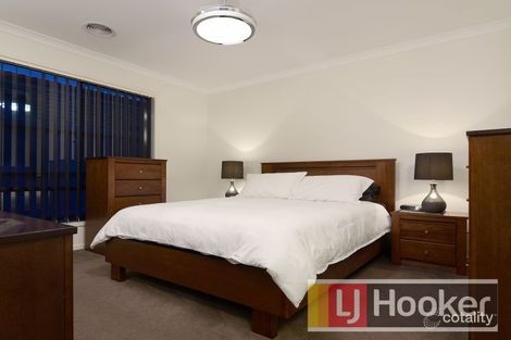 Property photo of 4 Beechtree Way Cranbourne North VIC 3977