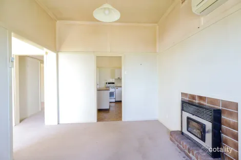 Property photo of 115 Douglas Street Tenterfield NSW 2372