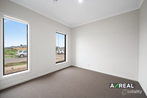 Property photo of 3 Wenachee Street Tarneit VIC 3029