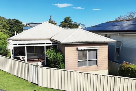 2 Pearce Ave, Belmont, NSW 2280