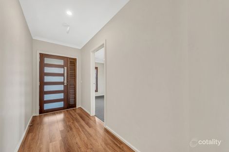 Property photo of 22 Kenmare Approach Wollert VIC 3750